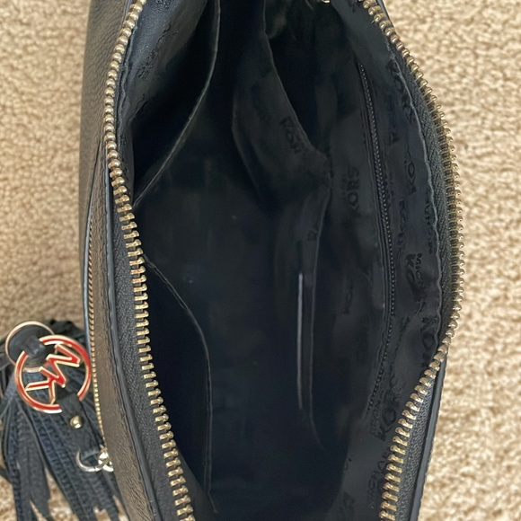 Michael Kors Black Leather Shoulder Bag - Picture 11 of 16